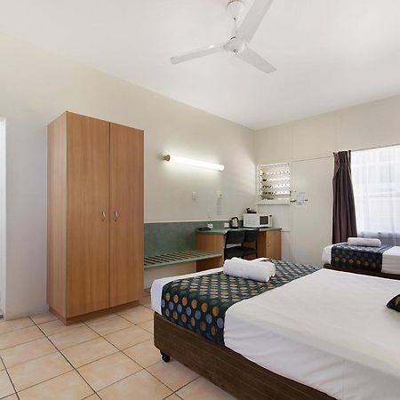 Beach House Motel Таунсвіль Екстер'єр фото