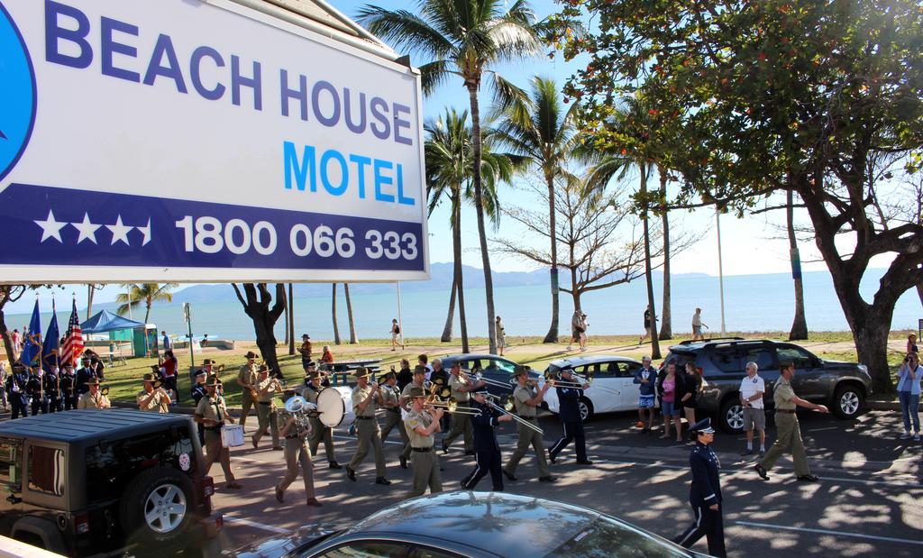 Beach House Motel Таунсвіль Екстер'єр фото
