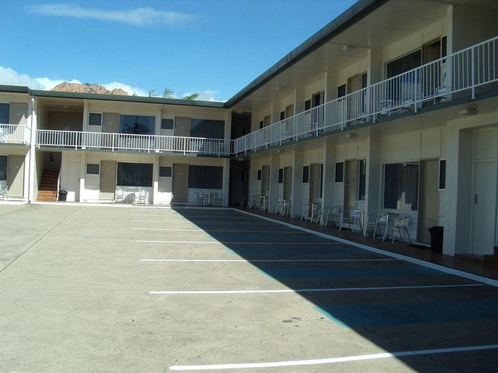 Beach House Motel Таунсвіль Екстер'єр фото