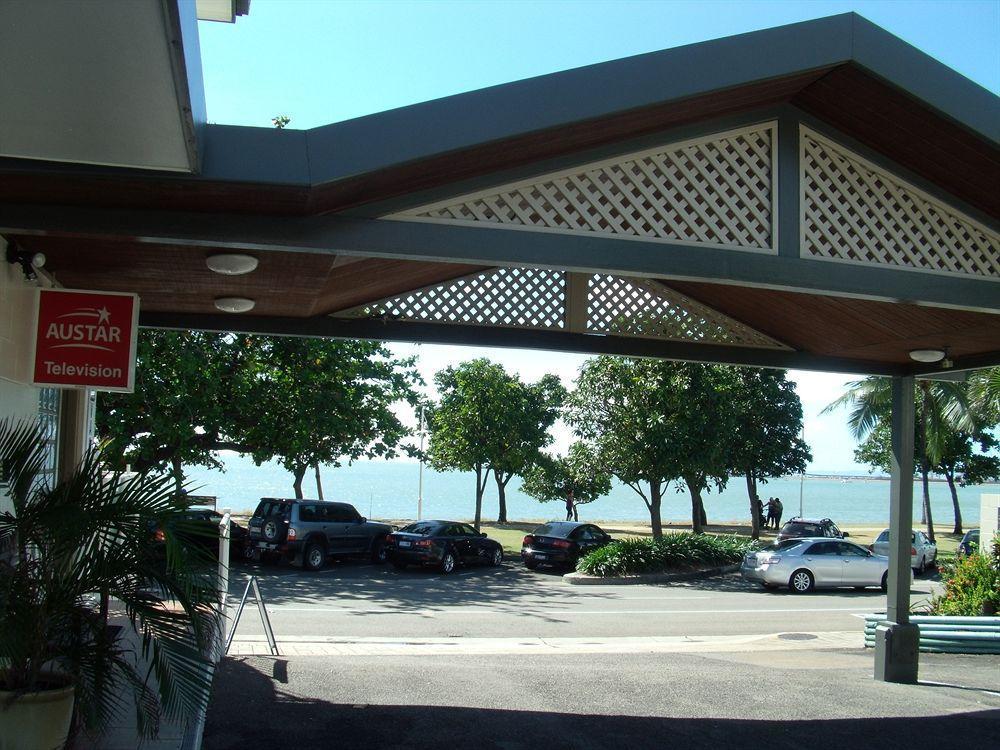 Beach House Motel Таунсвіль Екстер'єр фото