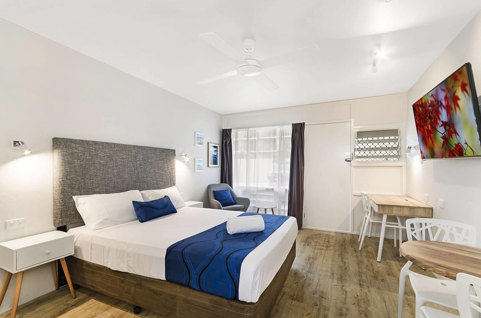 Beach House Motel Таунсвіль Екстер'єр фото