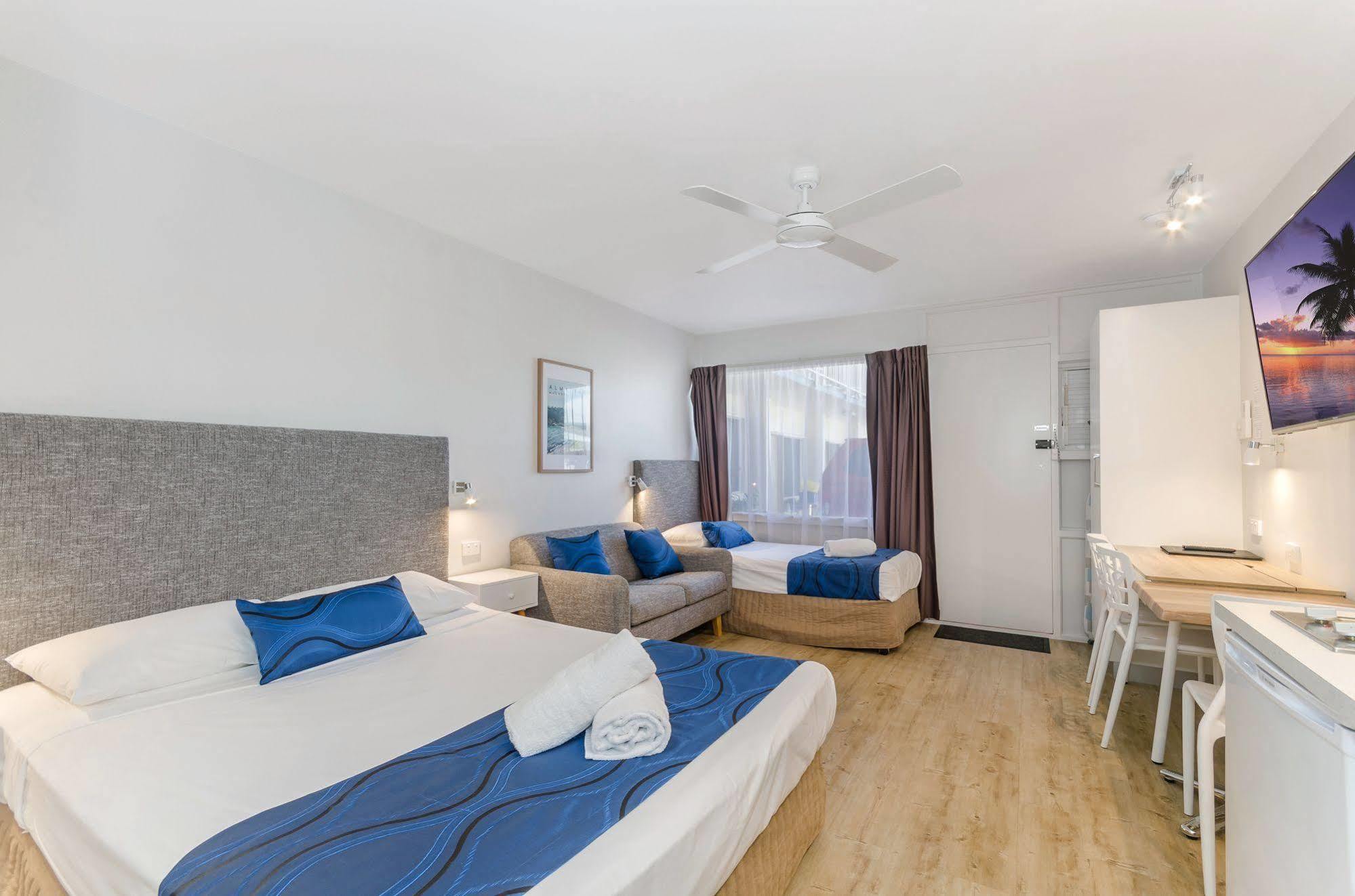 Beach House Motel Таунсвіль Екстер'єр фото