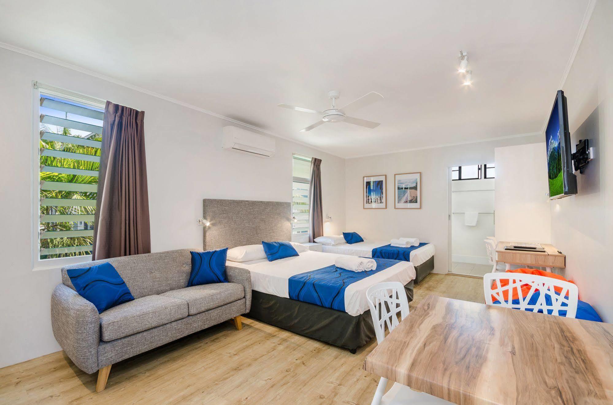 Beach House Motel Таунсвіль Екстер'єр фото